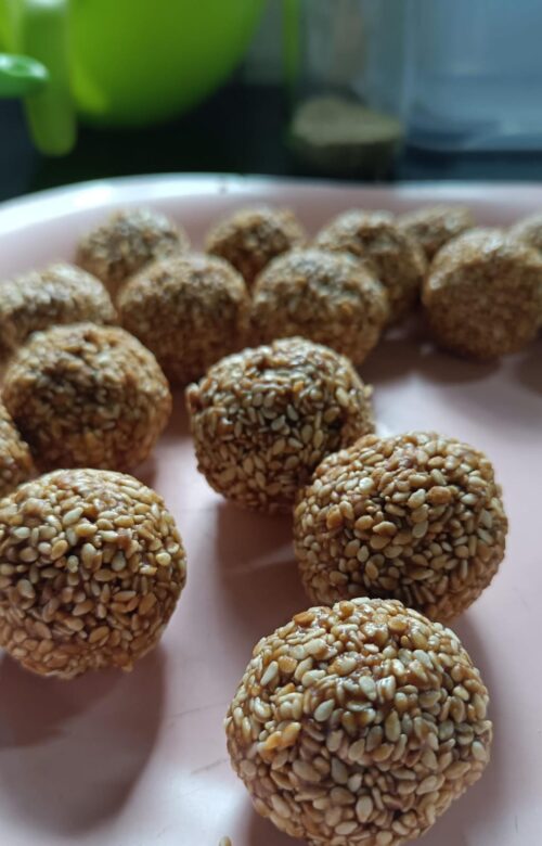 Sesame seed Laddoos (10 Nos)